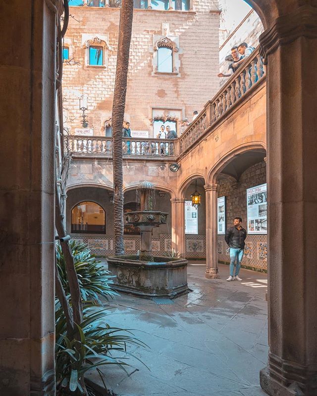 barnosell's tweet photo. Patio de la Casa de l'Ardiaca (S XII) - Barcelona
#casadelardiaca #casadelardiacadelarxiuhistoricdebarcelona #barcelona #barcelones #barrigotic #barrigoticbarcelona  #raconsde_catalunya #catalunya  #visitcatalunya #poblacions_de_catalunya #TopCatalunyaPhoto  #imatges_barcelo… https://t.co/JqAqKddg4s