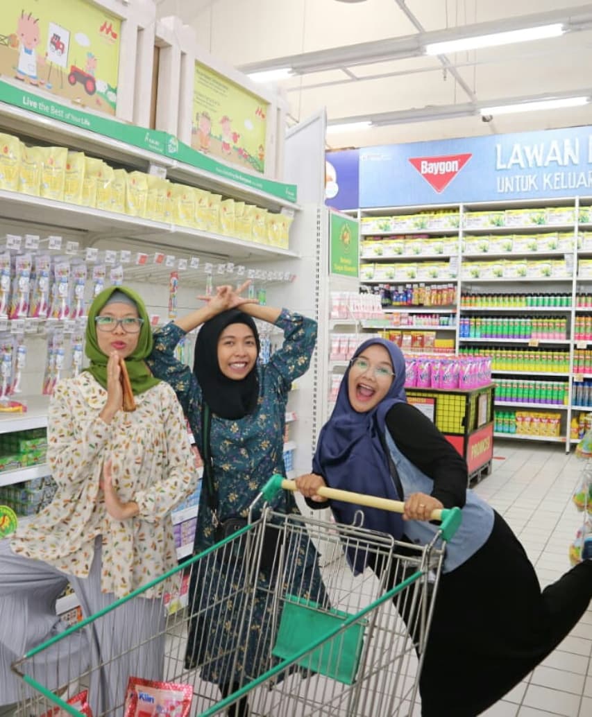 IAmalia21's tweet photo. Yeeaay seneng banget program diskonnya nggak nanggung-nanggung dengan HARGA HEMAT untuk 300 produk kebutuhan rumah tangga.

TUMBloggersMeetUp #HargaTemanGiant
#HargaTeman

@giantindonesia https://t.co/rAkmieNHAU