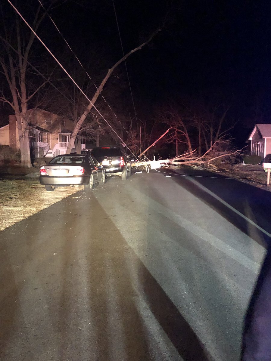 WilmingtonMAPD's tweet photo. Fay Street is closed while @readinglight works to restore power and @verizon replaces telephone poles due to a #downedtree #WilmingtonMA #MAtraffix https://t.co/ULKQpsBDKi