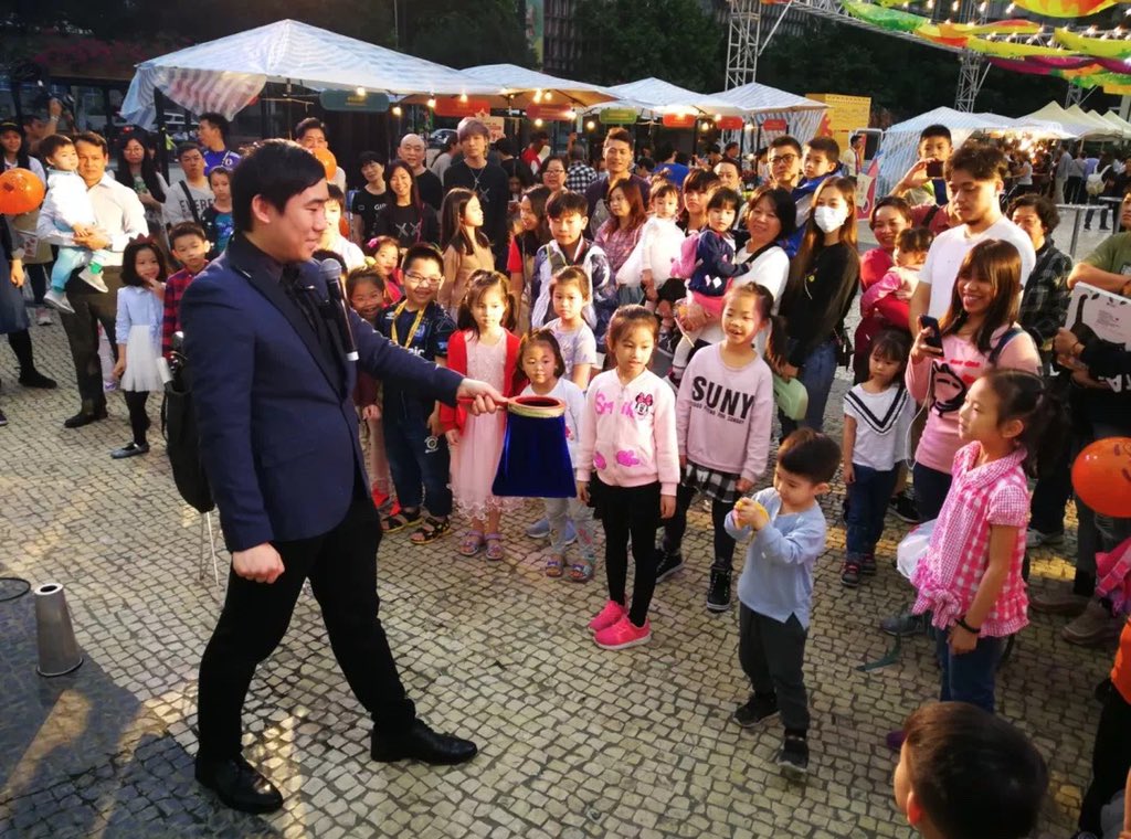 macauyoungmagic's tweet image. #澳門青年文創魔術會 #澳門齊齊葡 葡國特色市集 .,活動魔術表演
#Facebook : 澳門青年文創魔術協會
#澳門文創魔術 #澳門青年文劍 #澳門魔術班 #澳門魔術協會