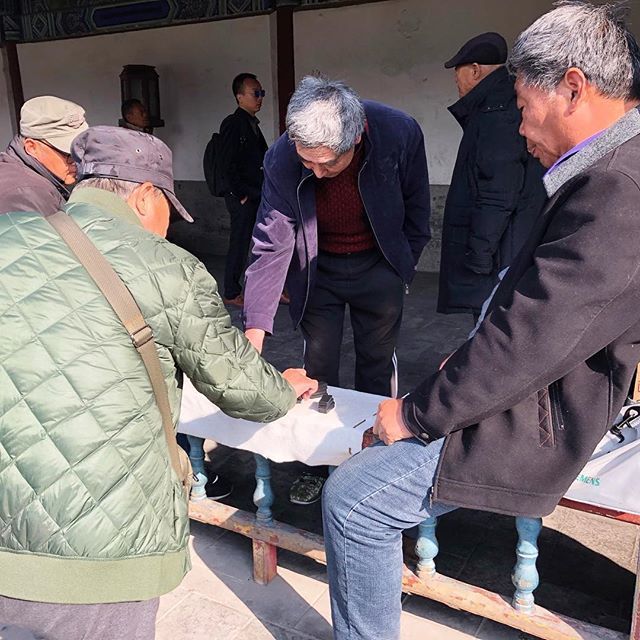 SurfsUP_Spicoli's tweet photo. A game of dominoes being played in the Long Corridor, Beijing. 🇨🇳 For more information on joining Greater Lafayette Commerce on the next Chinese adventure, hit the link in profile!🇨🇳
#visitchina #glctravels #seetheworld #wanderlust #china #longcorridor #… https://t.co/vU1DdEhvyL https://t.co/GMkCLNyCz9