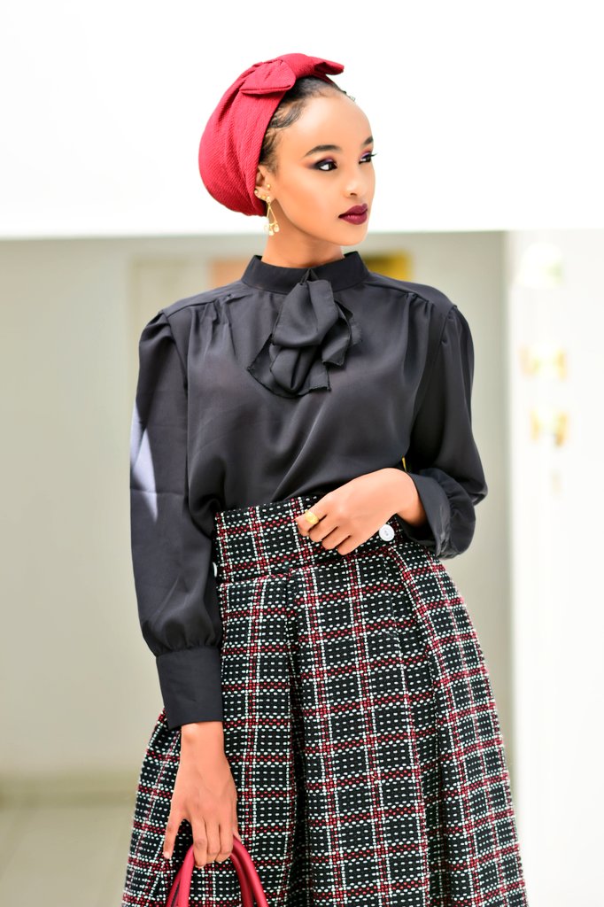 HouseOfIdil's tweet photo. #HouseofIdil #TwoFacedCollection #Hijabi #FashionDiaries #TwoFaced #Muslimahchamber #HOI #Muslimah #ModestFashion #Collection #EastAfrican #Formal #ModestyMovement #Mwave https://t.co/4JXvrfPLUe