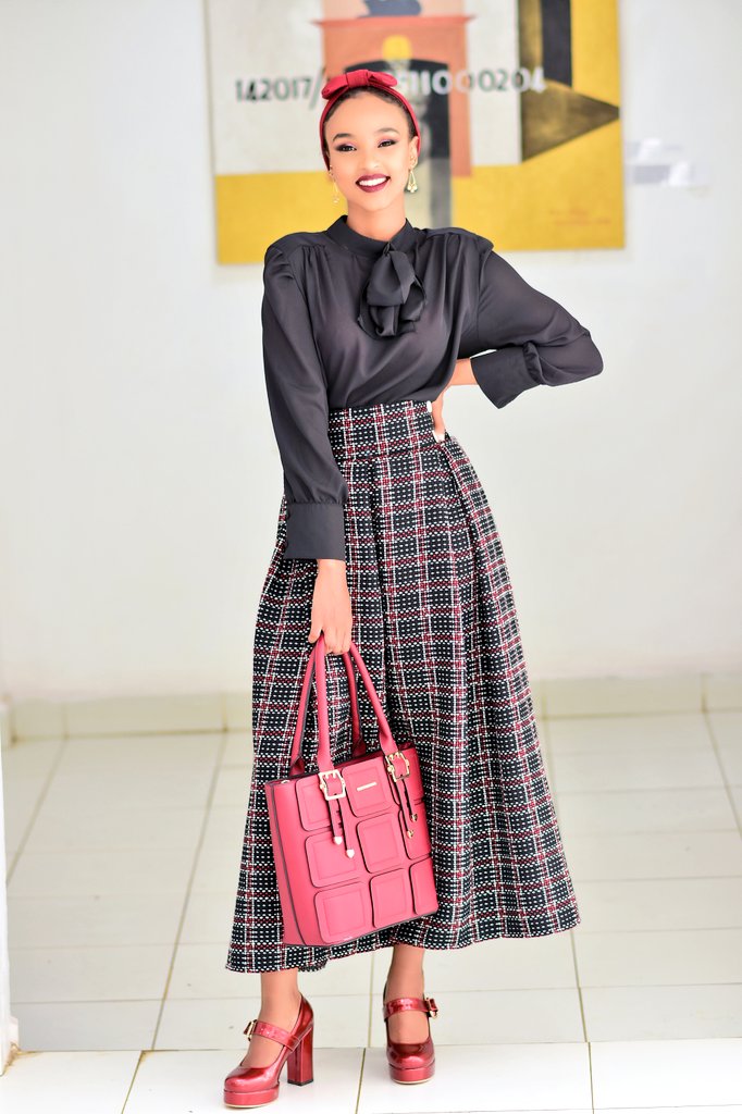 HouseOfIdil's tweet photo. #HouseofIdil #TwoFacedCollection #Hijabi #FashionDiaries #TwoFaced #Muslimahchamber #HOI #Muslimah #ModestFashion #Collection #EastAfrican #Formal #ModestyMovement #Mwave https://t.co/4JXvrfPLUe