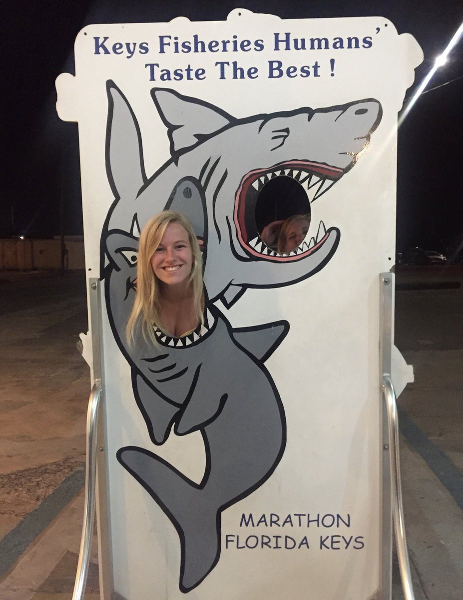 Hdonley17's tweet photo. Happy bday to my telepathic twin! I have no idea what I would do with out you there to be weird with me all the time!! @amandamarrah ♥️ https://t.co/8qSCXeT3WG