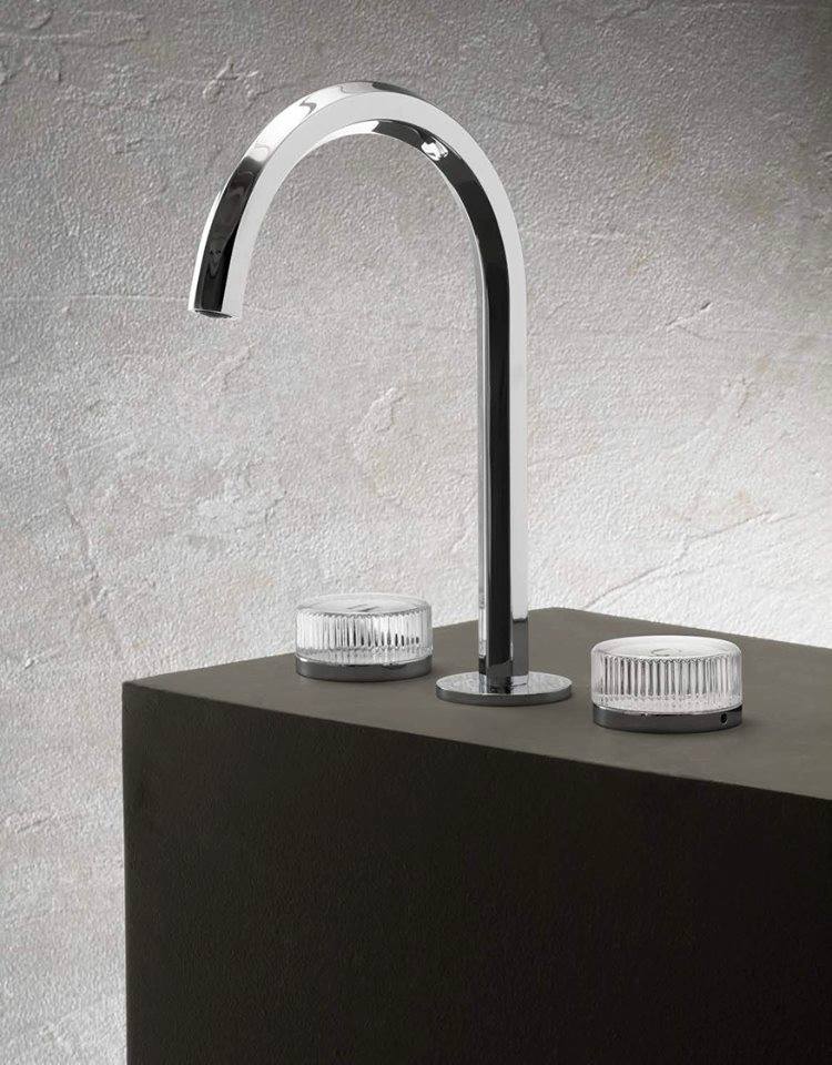 FantiniIndia's tweet photo. Style, Tradition, Elegance, Refinement, Luxury: the Venezia collection evokes all of these sensations. ☘️ sales@fantiniindia.com or visit https://t.co/HtmJFUzovP for pricing and delivery information. #Fantini #India #ModernBathroom #Faucets #Architecture #InteriorDesigner https://t.co/Ae6Z6izV2n
