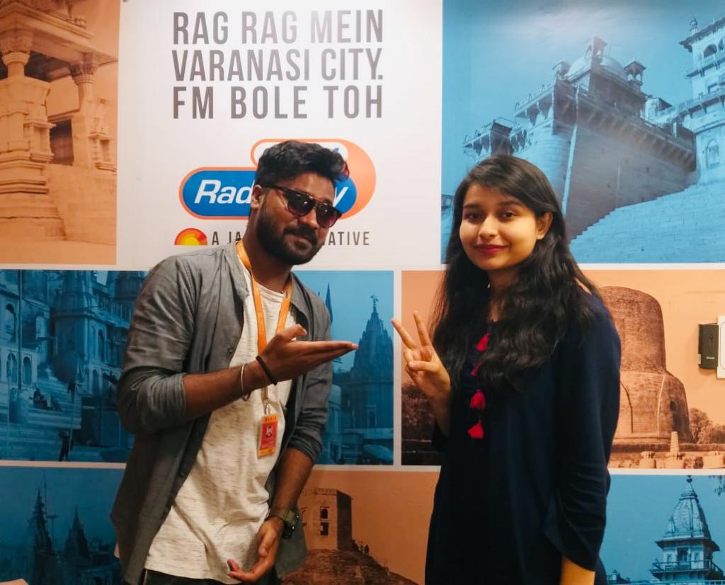radiocityindia's tweet photo. Winner of #GaanoKaJackpot #Congratulations #Smriti 🤟👏😄
#RJSameer @Sameercool5 @radiocityindia 91.9 FM #RagRagMeinVaranasiCity https://t.co/2ZIQym538W