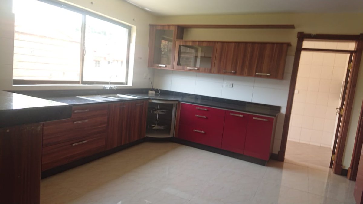 Crestmont7's tweet photo. To let
An exclusive and prestigious modern townhouses development in Westlands. The 18 luxurious houses comprises of aesthetically pleasing interior and exterior architectural finishes built with the highest quality of construction standards with elegance and style.
ksh 270000 https://t.co/SpneoJesDr