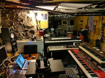 SkaLivi's tweet photo. This studio here is where we recorded our demo. But now this place is gone. 😔 https://t.co/u3eJzTsovT