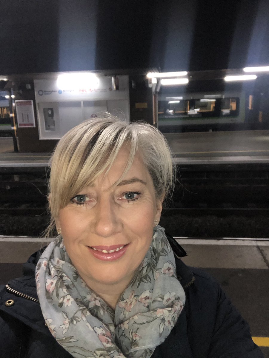 SHARONHADLEY1's tweet photo. On our way to London to deliver CofC training #excitement #EMEW = empowering midwives to empower women #continuityiscontagious @mcareetrixie @McbennettAngela https://t.co/XHQnhpOlN6