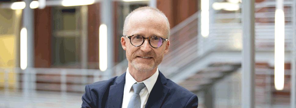 HEI Lille ouvre aux bacheliers son cycle préparatoire dispensé entièrement en anglais.  Interview de Vincent Six, directeur formation innovation pédagogique d’Yncréa Hauts-de-France. bit.ly/2G0kdSF @EcoleHEI @yncrea_hdf