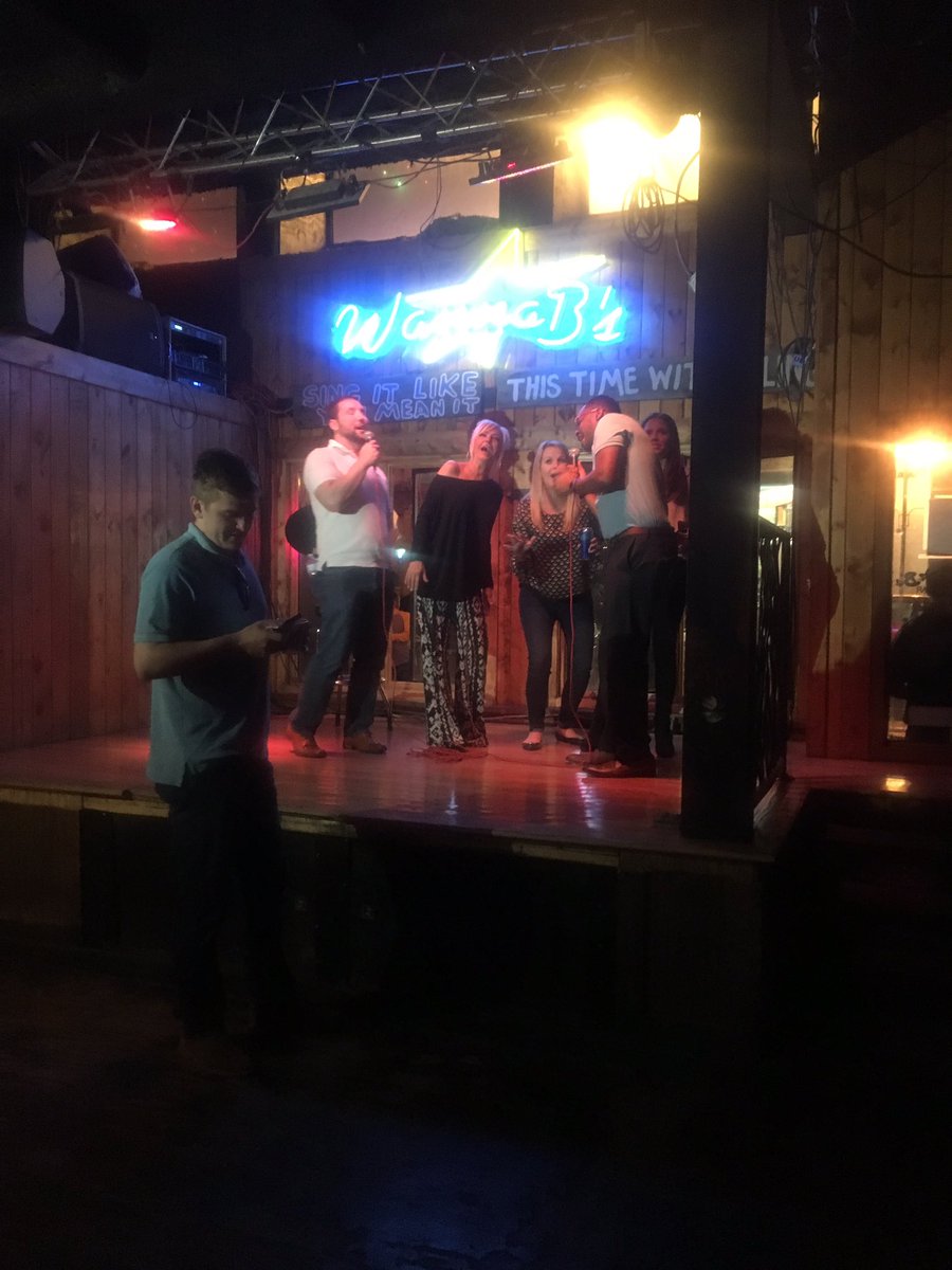 AndresNichole's tweet photo. Had a fun first day In Nashville with a fireside chat, followed by some karaoke! #heartlands https://t.co/nJ6kUyLnzE