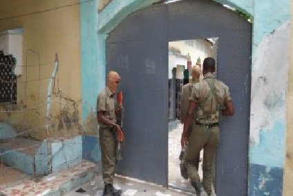 Ciidamada Dowladda oo xalay gurigiisa kala baxay Nabadoon Caan ah