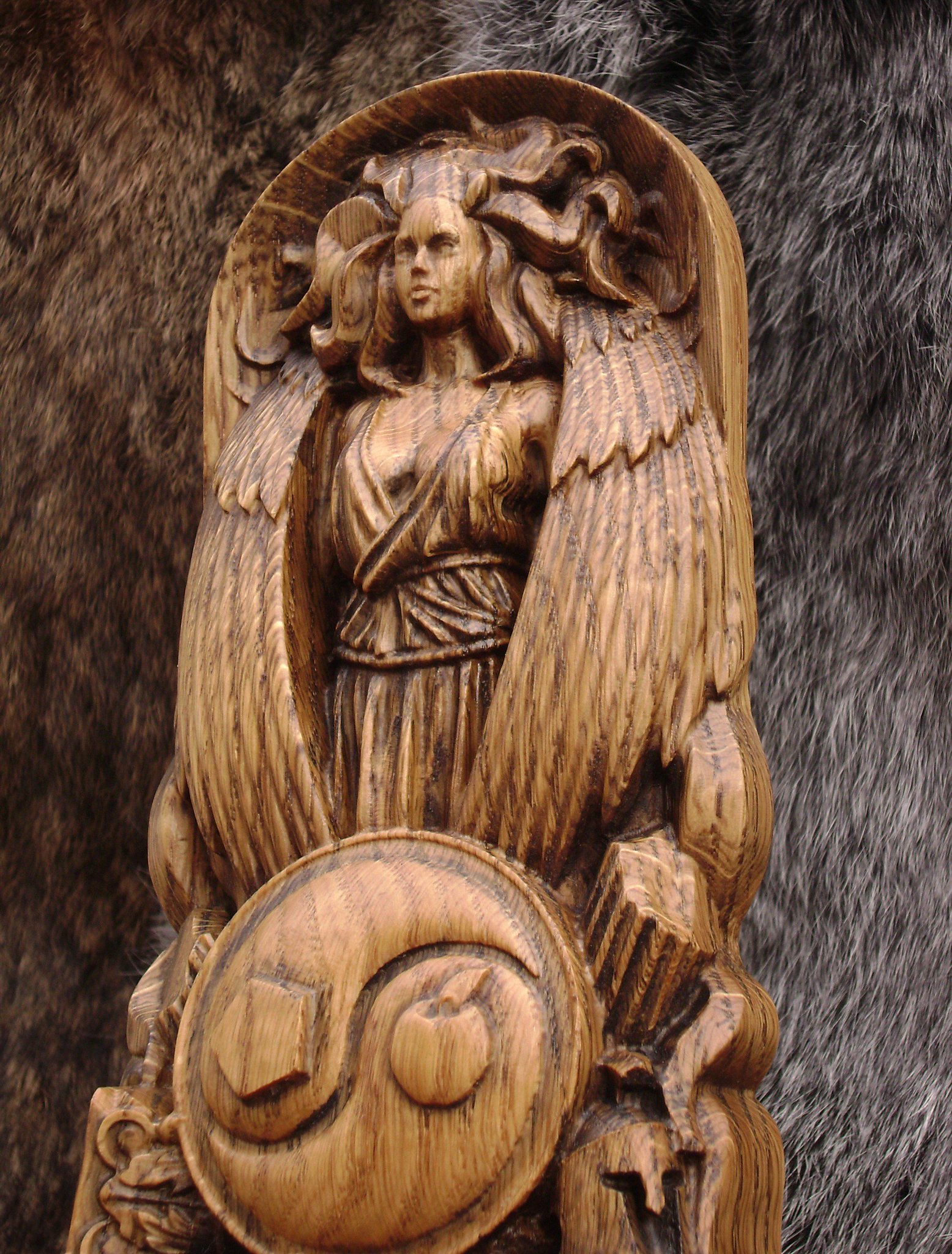 Voodoo Carving on X: Greek #goddess #Eris, known in Latin as #Discordia,  the goddess of disorder. #Discordianism #thePrincipiaDiscordia This and  other my stuff you can find on my Etsy store: t.coHbcSbSjV6N  t.couXJBkEUIzw  X