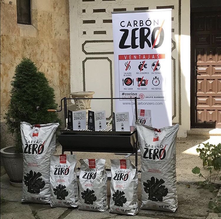 biocarbonzero's tweet photo. Cocinar con el encanto de antaño, ya es posible gracias al carbón zero #cocinadeantaño #bio #biochef #biocarbon #biocarbonzero #carbonzero #comerecologico #comidasana #barbacoa #comidasaludable #bioenergybarbero #carbonesbarbero #grupobarbero #biosalud #cocinasalud https://t.co/JmO8BoQIe3