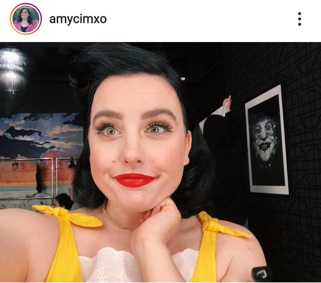 ZoeKey_22's tweet photo. Tell me you don't see it😂 I found your doppelganger @AmyCim 💛❤️ https://t.co/A8sF5Uukq5