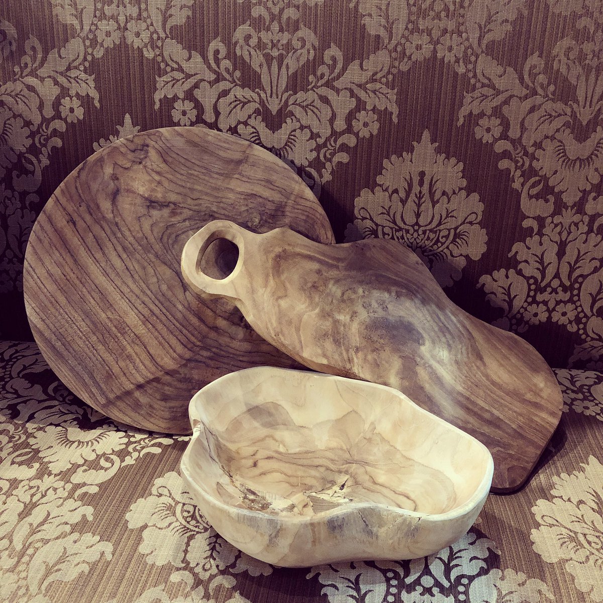 Sorting through items to keep or sell before renovations kick off at the BACCO office! 🤩