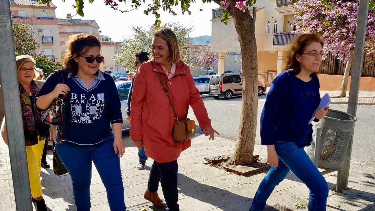 2019Motril's tweet photo. ✅Conociendo las necesidades de Motril de primera mano.
#LuisaTuAlcaldesa #UnMotrilde10 #TúHacesMotril https://t.co/2Fibw4kfUC