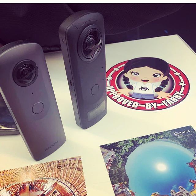 fannysparty's tweet photo. La caméra Theta Z1 de @ricoh fait sa première sortie publique au #MedPi mais comme je l’ai déjà testé, elle est déjà #approved 😬 https://t.co/MzeVCSdBNA https://t.co/93HiaGITBS