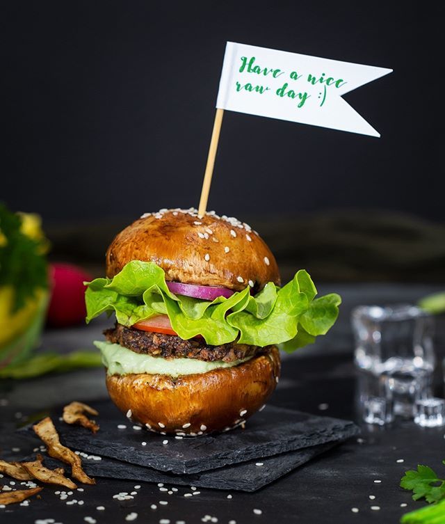 NevenKrcmarek's tweet photo. Raw food challenge, can you guess what's on the image? Let me help, it's not bread. 👀 Recipe by @zelenarium || Made by @corneliushermanus . .
.
Open for work: 
https://t.co/Htuvq3c4Jn
.
.
#healthy #productphotography 
#productphotographer #commercial #… https://t.co/gYRlqNjNZS https://t.co/6T0m21Lfvq