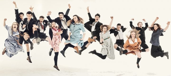 VullSerJove's tweet photo. 💥 Hem viatjat al passat i el @Melchior_Gabor_ ens ha donat una entrada doble per anar a veure 'El Despertar de la Primavera' #BlaBlaBlaBCN al @teatrevictoria!

Per participar:
- Segueix-nos
- Fes RT a aquest tweet

Sort a tothom! https://t.co/U2smIw5tV2