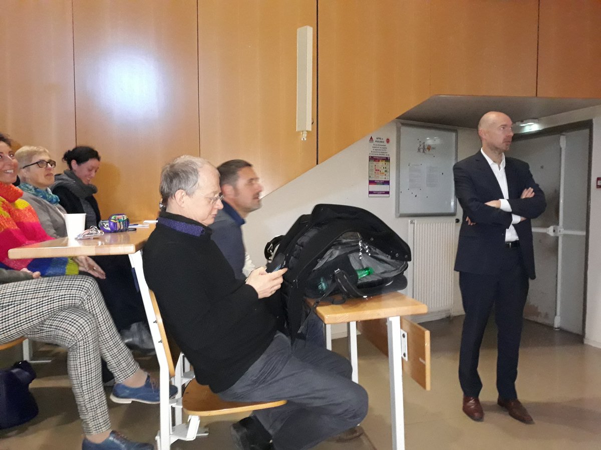ArtheRenarde's tweet photo. [Séminaire @iut_ucp 2019]
#Fière de voir les réalisations de mes  @DUT_MMi @MMISarcelles @universitecergy projetées &amp; applaudies en ouverture de ce séminaire dédié à l'approche #projet en #pédagogie dans les #IUT 
🔸️Projet de communication multimédia 
#IUTCergy30ans 🔸️ https://t.co/LVYnKTuzvX