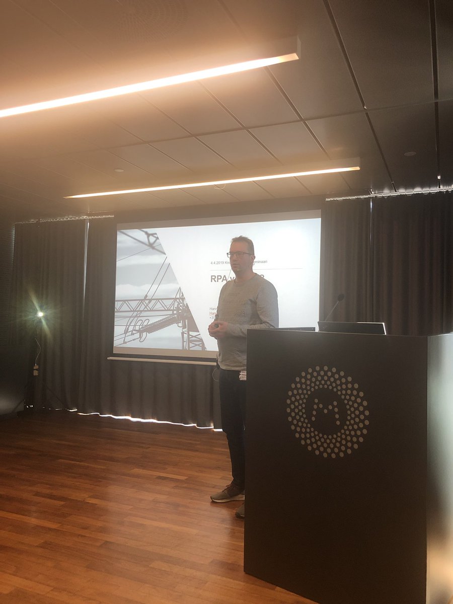 vsarmala's tweet photo. #Knowitrpa seminaarissa lavalla nyt Hannu Sintonen kertomassa @fingrid_oyj ’n matkasta #RPA ’sta kohti älykästä automaatiota.
#AI #weareknowit https://t.co/ACtEVTwoP6