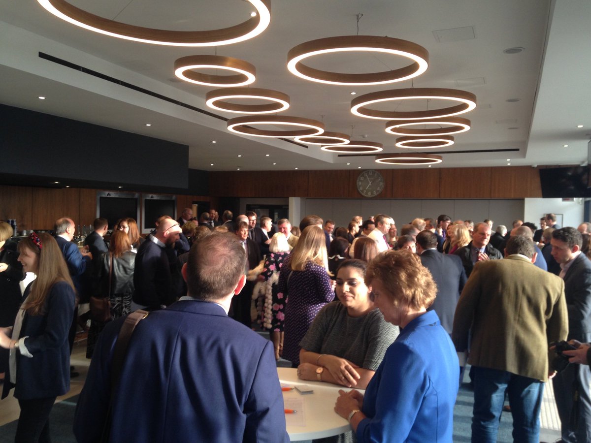 danc_nwn's tweet image. Amazing turnout for the launch of @NewburyWB, an economic development company set up to help turbocharge #Newbury and @WestBerkshire's economy. @WBCEcoDev @russeldowning3 @GreenhamTCEO @andymurrill @NewburyToday @NewburyRacing @TheNewburyPub @newburycollege