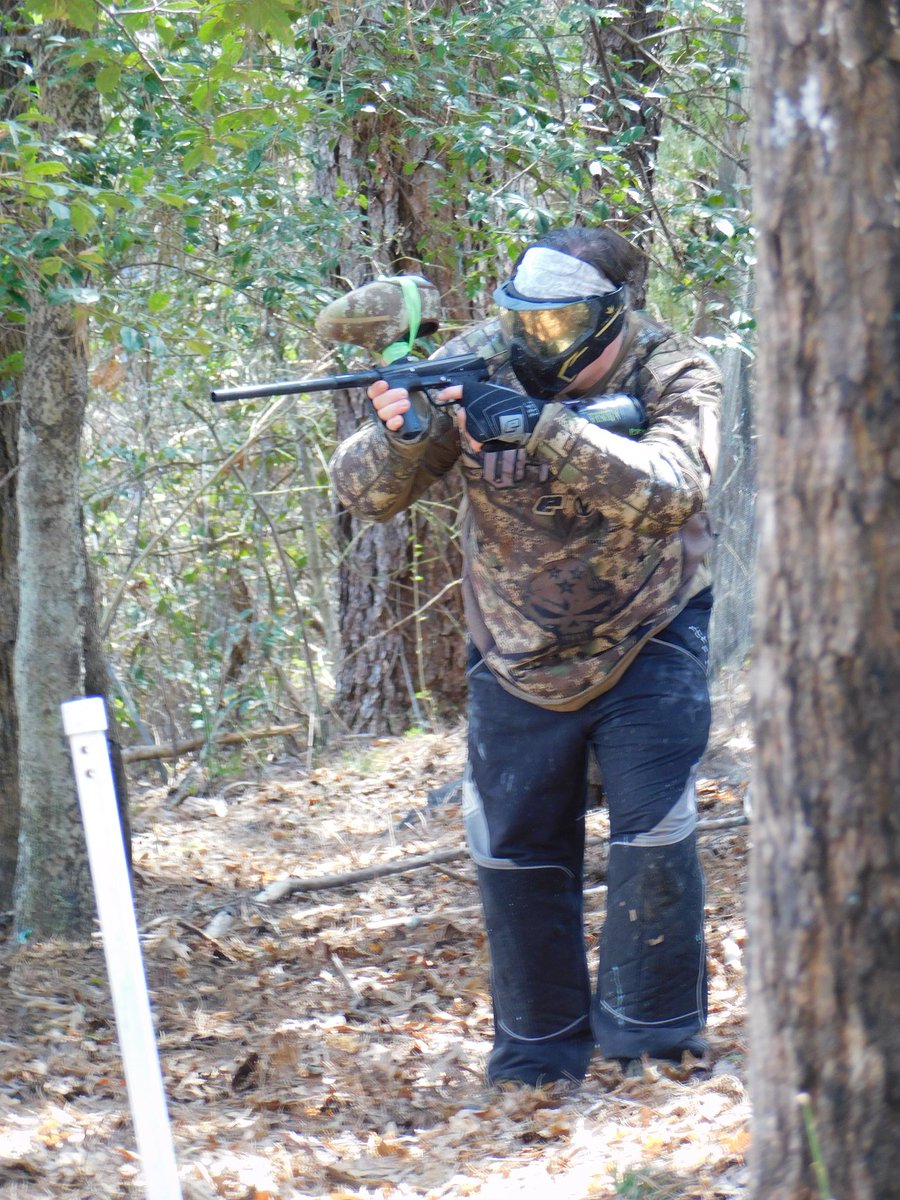 TCOPaintball's tweet photo. If you know @foolybear you'll know that given a chance to break a game open in the woods, he'll go for it. Monty Python #paintball day at Line-of-Fire.  Photo by @LOFPB 
Fooly played the entire game with his #PAL equipped #Emek !
@Planeteclipse https://t.co/fr7Z1e1Bor