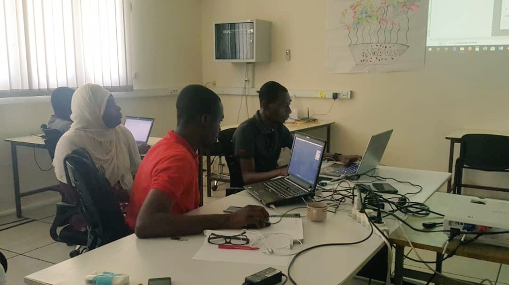 Séance de formation sur <a href="/GIMP_Official/">GIMP</a> et <a href="/unity3d/">Unity3D (inactive)</a>. Bientôt nos jeux <a href="/simplonco/">ok</a> <a href="/SimplonCiv/">Simplon Côte d’Ivoire</a> <a href="/2019Simplon/">MTN ACADEMY by SIMPLON</a> 
#InCodeWeTrust
#CodeForLife