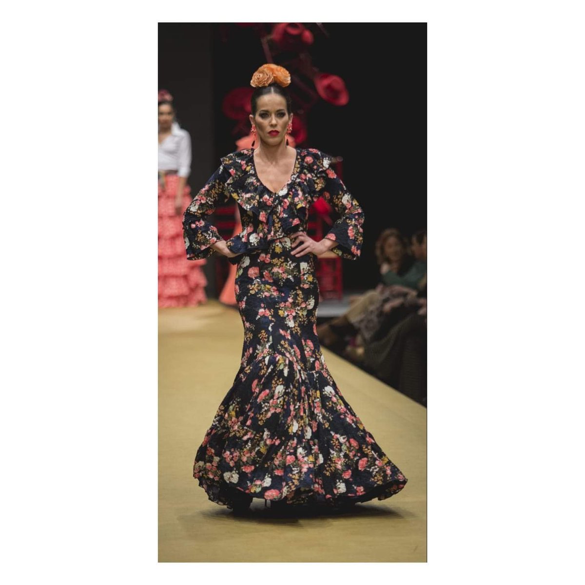 Elegancia y estilo...✨✨ 

#Flamenka #Renacer  #estampadofloral #coral #tendencia