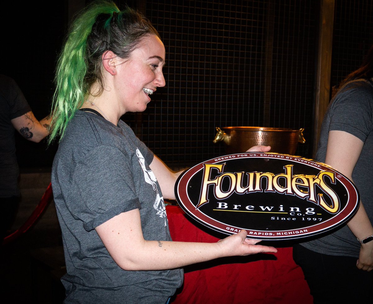 KickaxeThrowing's tweet photo. We loved having @foundersbrewing totally kicking axe on our opening day of leagues! Our league members certainly did too! #foundersbrewing
#kickaxethrowing #axethrowing #axethrowingnyc #kickaxebrooklyn #kickaxe #nyclife #nyc #newyorkcity #brooklyn #kickinaxeandtakingnames https://t.co/2mUT81NJRo