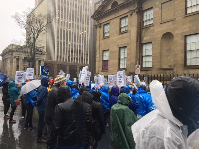 NSToday957's tweet photo. "We have a system that is broken and what we are asking is that the premier and minister of health come down and shadow some of our workers for a day," says @JMACL3AN abt the challenges @NSGEU workers face on the job. "We need them to start listening." #healthcare https://t.co/INQBKbvpgo