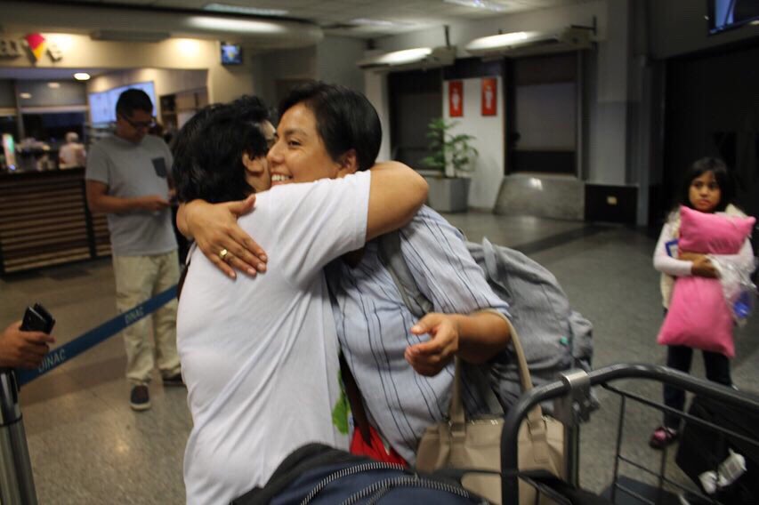 Diecisiete años después de emigrar, Darío retornó a su país en compañía de su esposa e hijos. A través del Programa de Subsidio para la Repatriación, el Gobierno Nacional continúa marcando presencia en el exterior, para asistir a los compatriotas vulnerables.

#ParaguayDeLaGente