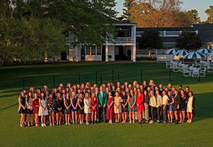 #AugustaNational Histórico momento para el golf femenino🏌🏼‍♀️
Ya está en marcha el <a href="/anwagolf/">Augusta National Women's Amateur</a> con la participación de 72 golfistas de 25 países. Esta 1ª Edición en #Augusta marca una acertada apertura del #Golf hacia la mujer. 🏆⛳️