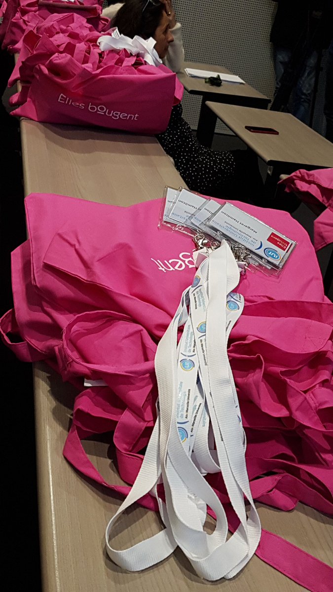 #EBNumerique oser faire des métiers dans l'nformatique. Beaux échanges avec les jeunes filles de PACA !!!