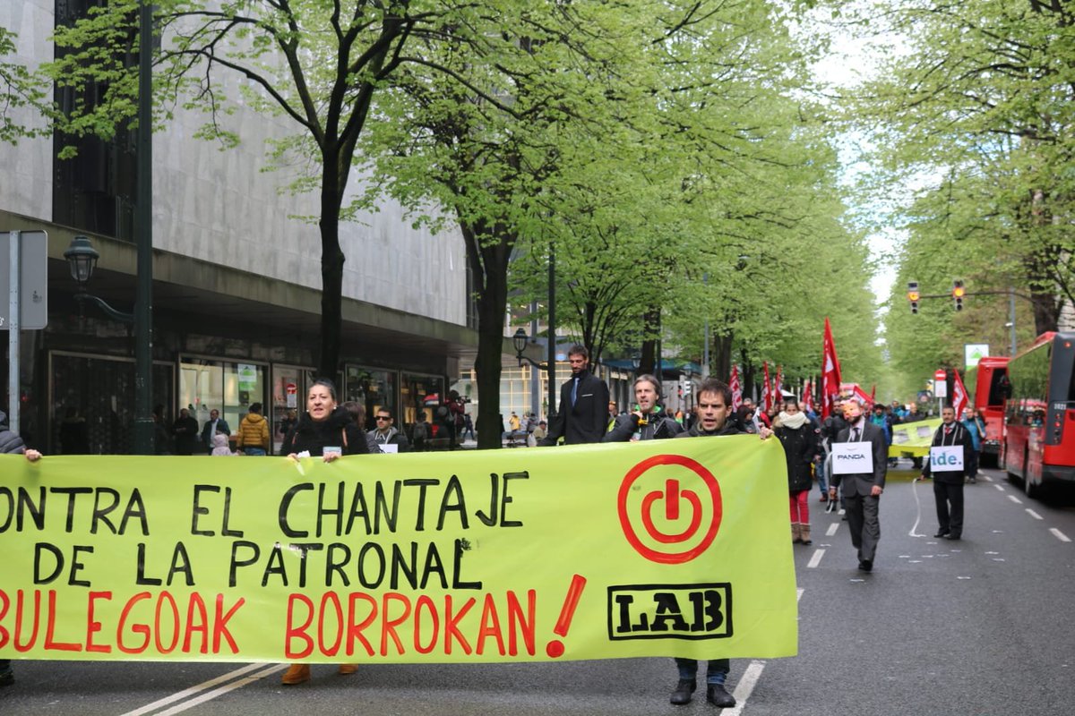 LAB_informatika's tweet photo. Gaurko lanuztea iruditan
El paro de hoy en imagenes✊✊✊#BulegoakBorrokan https://t.co/oDC0C49u6M