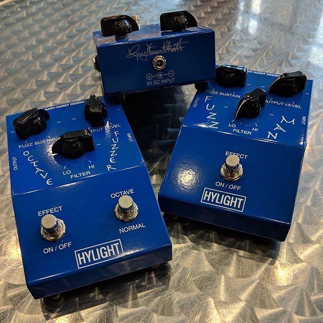 EffectsDatabase's tweet photo. Just met @garystewarthurst at Musikmesse and he had these pedals to show me! Hylight Octave Fuzzer, Fuzz Man and Phaser MkII #hylight #garyhurst #garyhurstdesign #musikmesse #musikmesse2019 #musikmesse19 #musikmessefrankfurt #frankfurtmusikmesse #effects… https://t.co/mOOlKVbQGz https://t.co/8TaP5O1ejM