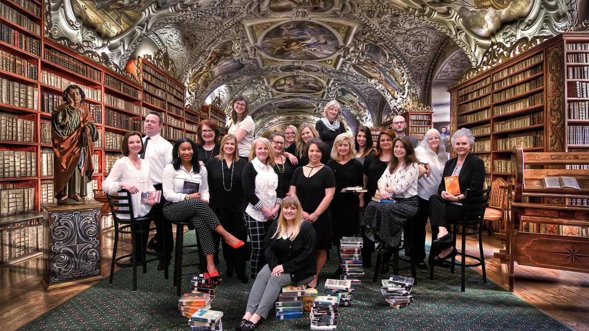 MrsHamMLIS's tweet image. It&apos;s #SchoolLibrarianDay and my @TCSBoardofEd #LibrarySquad peeps are amazing in all kinds of ways! So thankful for my bibliophile family!