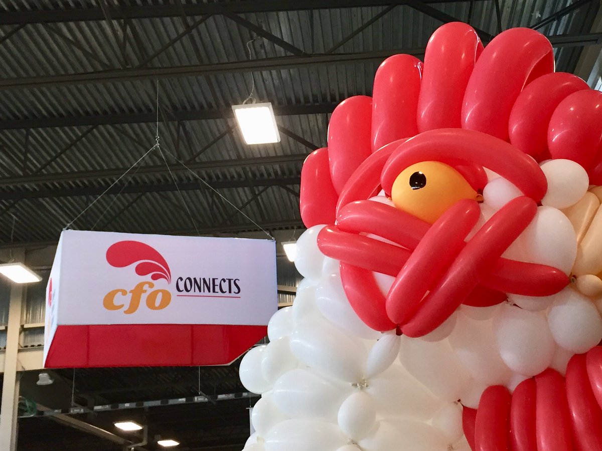 HDCFeed's tweet image. That&apos;s a wrap!  Thanks @OntarioChicken for the fun.  Our rooster is a bit bigger than we had planned.  This happens with Hensall Co-op Feed.  We&apos;ll get him to Clinton.  #WeSolveProblems #WeGrowTogether @WesternFair
