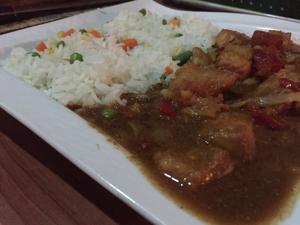RikkiesPlaceGh's tweet photo. It’s morning already but we are still thinking of last nights dinner. 
#rikkiesplace #dinner #rice https://t.co/grLaK1wpCg