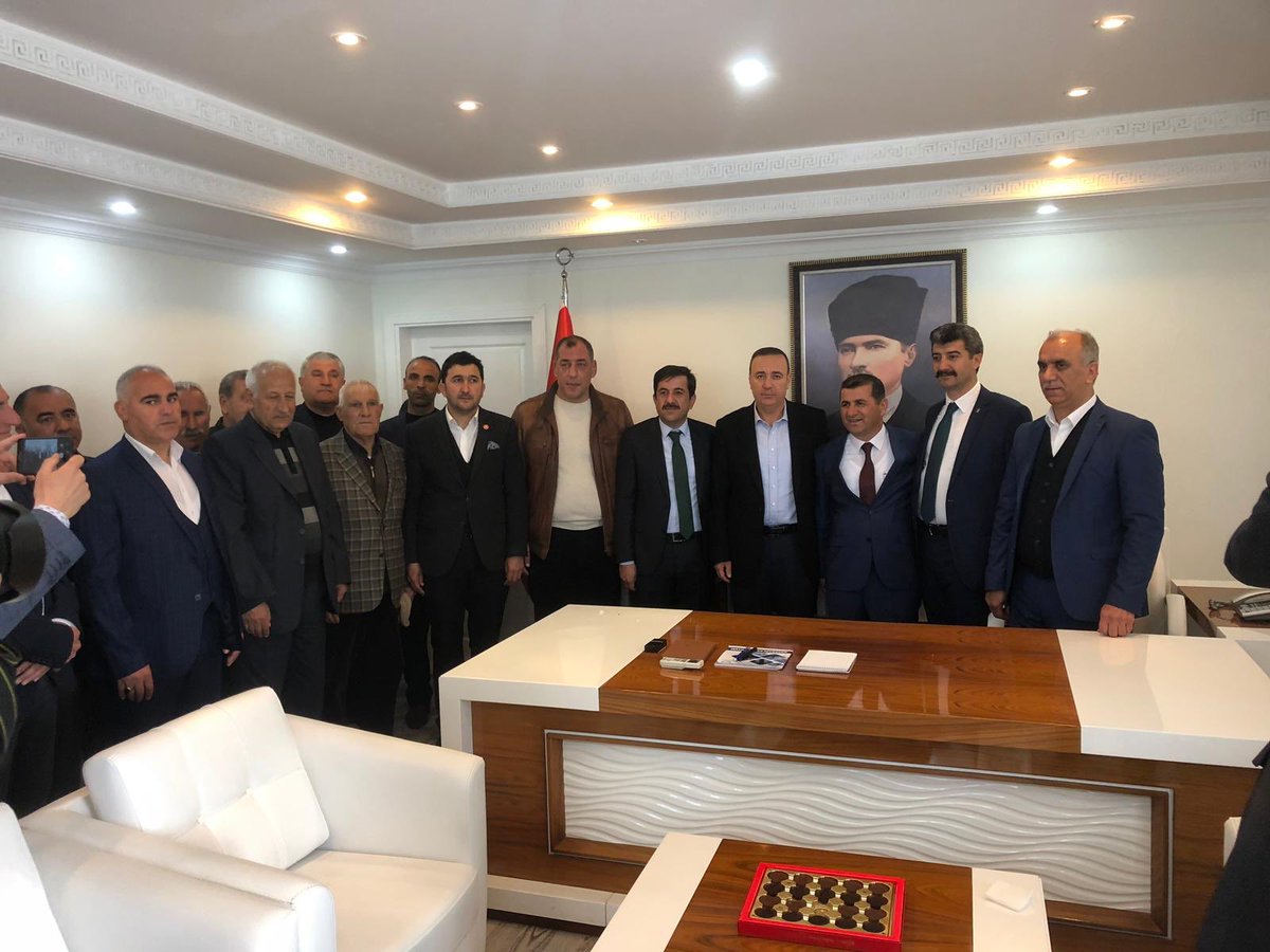 osman_oren's tweet photo. Hayırlı, Uğurlu Olsun Kayabağlar!

Kayabağlar (Zokeyd)Belde Belediye Başkanlığını kazanan @hsalimseven Başkanımızın ve Zokeydli hemşehrilerimizin misafiriydik. Zokeyd’imize ak belediyecilik ve gönül belediyeciliği hayırlı olsun. @RT_Erdogan @Akparti https://t.co/WP4Ukzu0Oi