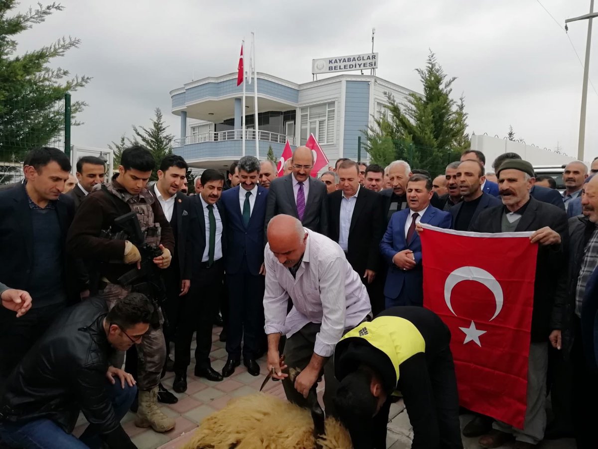 Hayırlı, Uğurlu Olsun Kayabağlar!

Kayabağlar (Zokeyd)Belde Belediye Başkanlığını kazanan <a href="/hsalimseven/">Salim SEVEN</a> Başkanımızın ve Zokeydli hemşehrilerimizin misafiriydik. Zokeyd’imize ak belediyecilik ve gönül belediyeciliği hayırlı olsun. <a href="/RT_Erdogan/">rt_erdogan</a> <a href="/Akparti/">AK Parti</a>