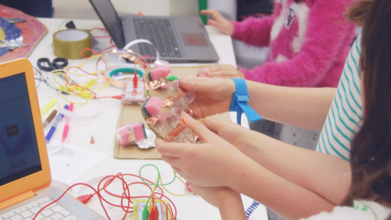 NorwichGFest's tweet photo. Join @InstallReq in experimenting and designing your own custom controllers at #NGF19! Look into creating new ways of playing old games, have a go at building classic controllers like a dance mat or add your own spin to it. 👀 Book now: https://t.co/XUcVOZYiPE https://t.co/SxSNxpaa38