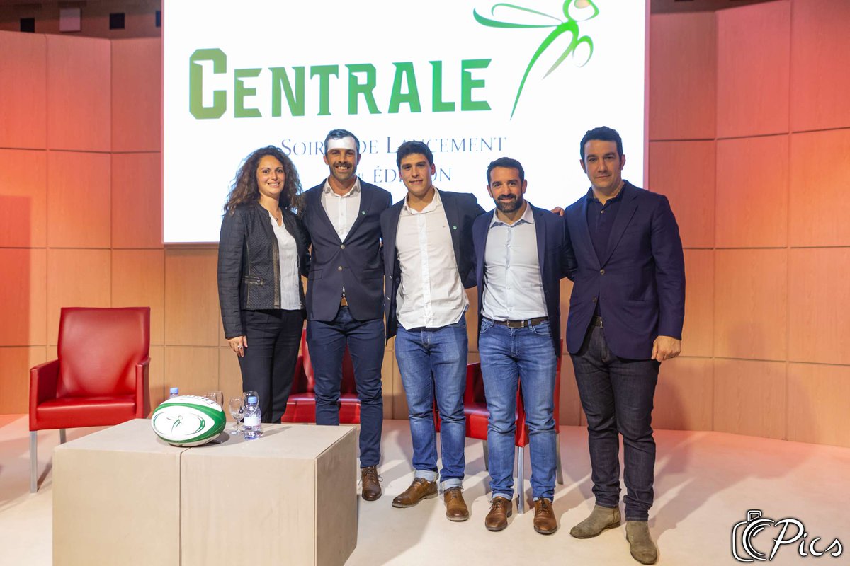 CentraleSeven's tweet photo. La 15ème édition du Centrale Sevens est officiellement lancée ! 

Merci à @ThomasThouroude, Doriane Domenjo, @JulienCandelon, @thidaubagna et Conrad Smith @SectionPaloise pour leur présence.

On vous attend nombreux les 8 et 9 mai à @Orsaynotreville ! 
Merci @galerie_pics ! https://t.co/x1B8ytlPVj