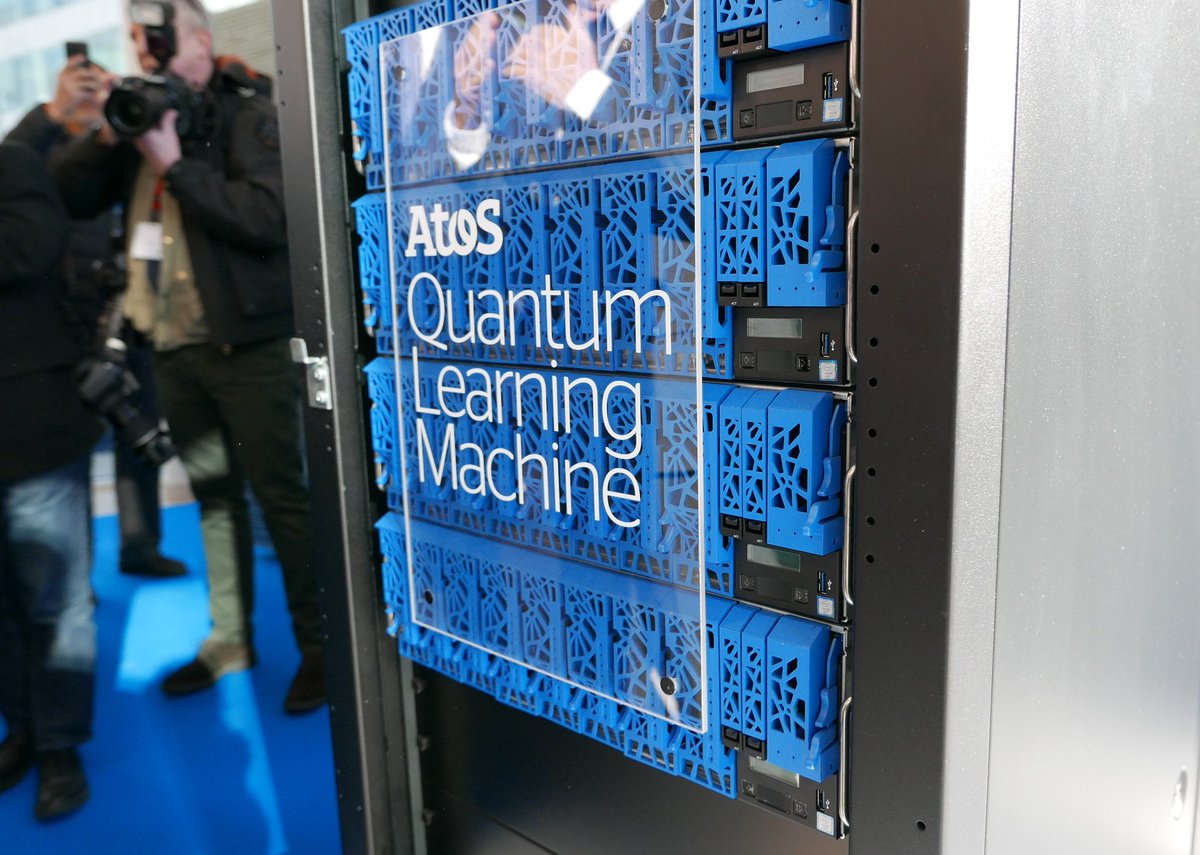 BrunoLeMaire's tweet photo. Inauguration avec @ThierryBreton du laboratoire d'intelligence artificielle d'@AtosFR à Bezons, symbole de la réussite française dans l'#IA. L'intelligence artificielle fera le partage entre les gagnants et les perdants de la mondialisation. https://t.co/K5qRsouNVk