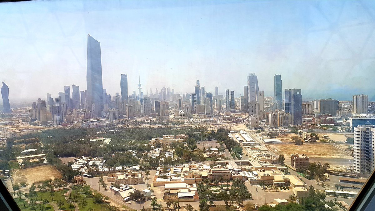Meloquin_'s tweet photo. National holiday here in Kuwait, sightseeing opportunity before heading off, managed to finally get the #geocache with my customer (good friend now!) ! #workcaching https://t.co/Bza0lPMzEO