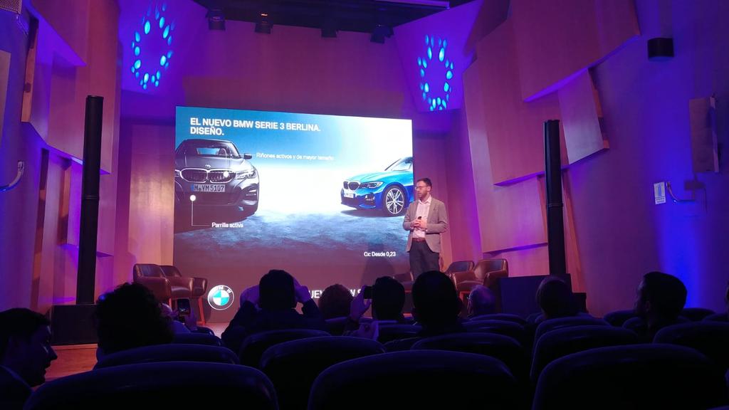 BMWGroupEspana's tweet photo. Hoy estamos en el Museo Lazaro Galdiano con los colegas de los medios digitales, presentando el nuevo BMW Serie 3. Construyendo sobre un icono. #BMWPassionTech https://t.co/LEwVfFFj4p