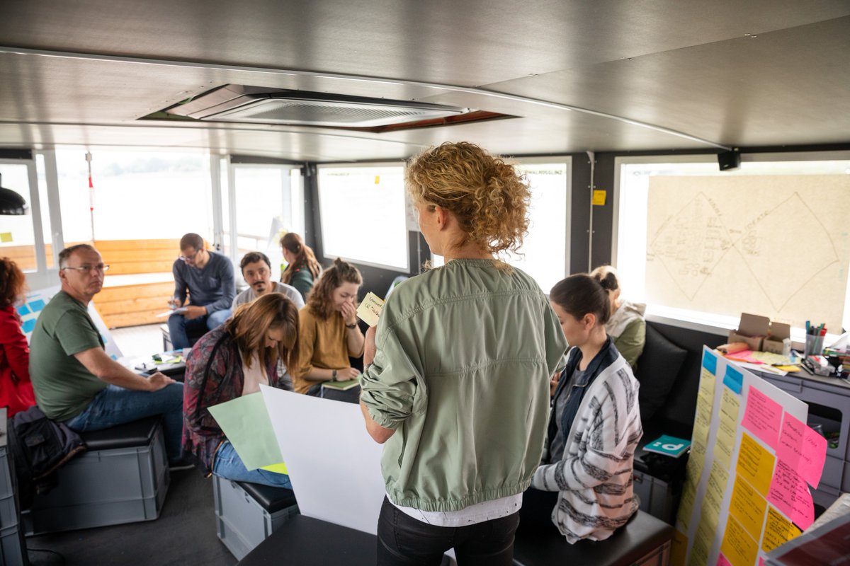 CreativeRegion's tweet photo. Co-Creation für Creative Professionals https://t.co/HUxb357ynA #creativeregion #CoCreation #CoCreateEU #ErasmusPlus https://t.co/ukOqPQyi5k