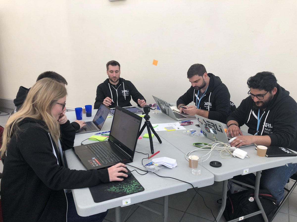 SerliFr's tweet photo. Le bouillonnement d’idées commence ! #Hackaton #Poitiers #ProDigitalHealth #ParcoursSanté https://t.co/pZxzB0iHFu