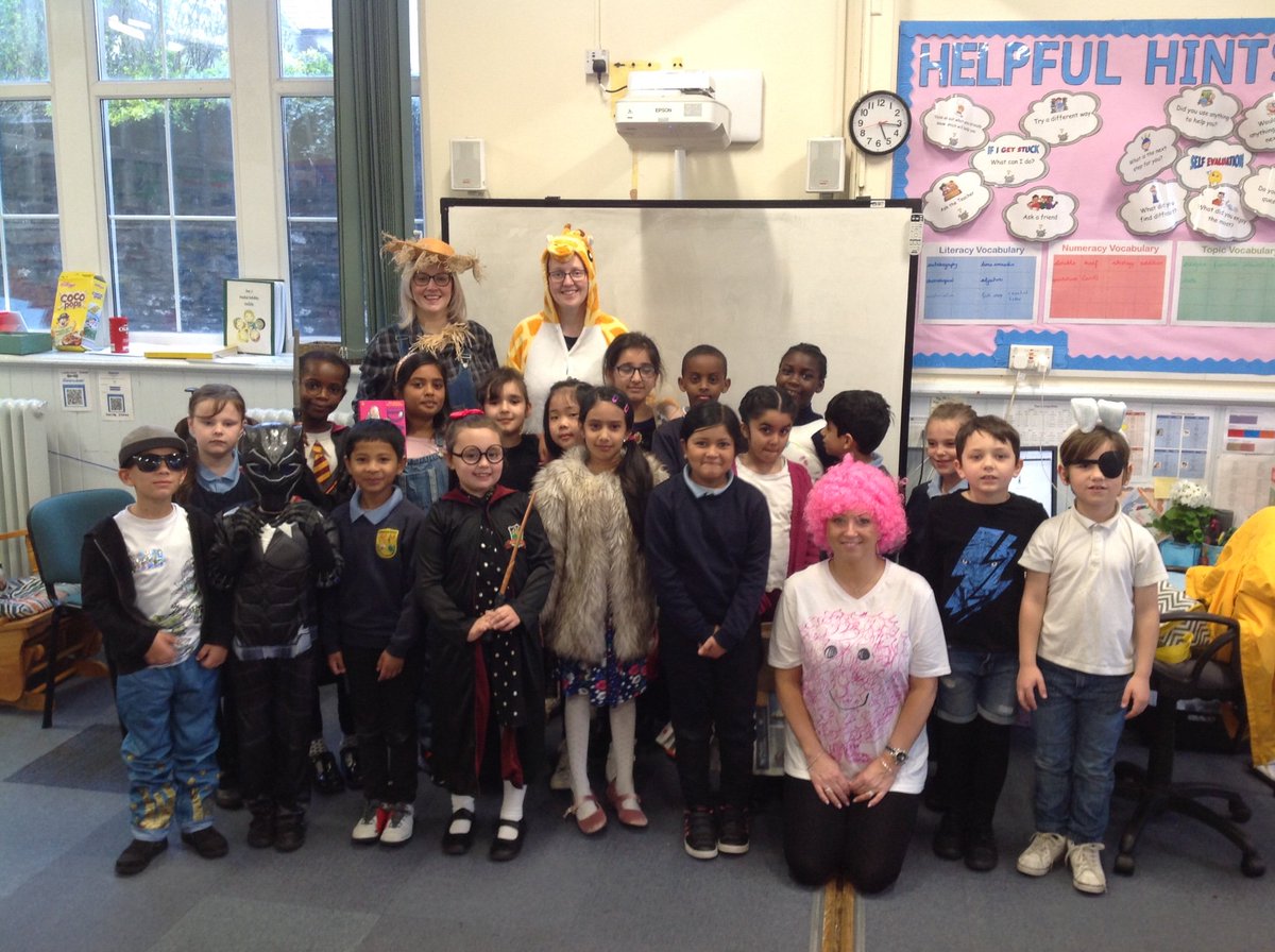 BKimber_LPS's tweet photo. Celebrating #worldbookday2019 in Year 3 @LansdownePS https://t.co/u3izWys0D4